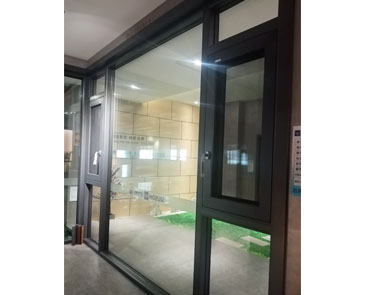 推拉门电路的使用需要注意安全事项？